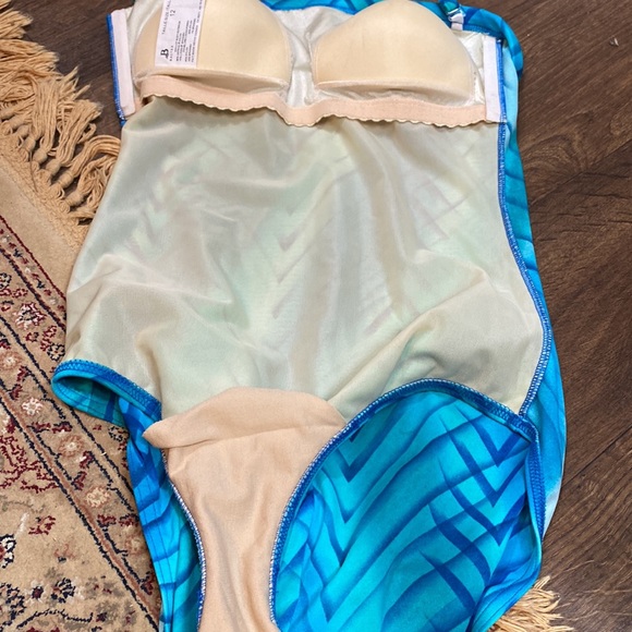 Baltex one pieces swimsuit size 12 - Picture 5 of 5